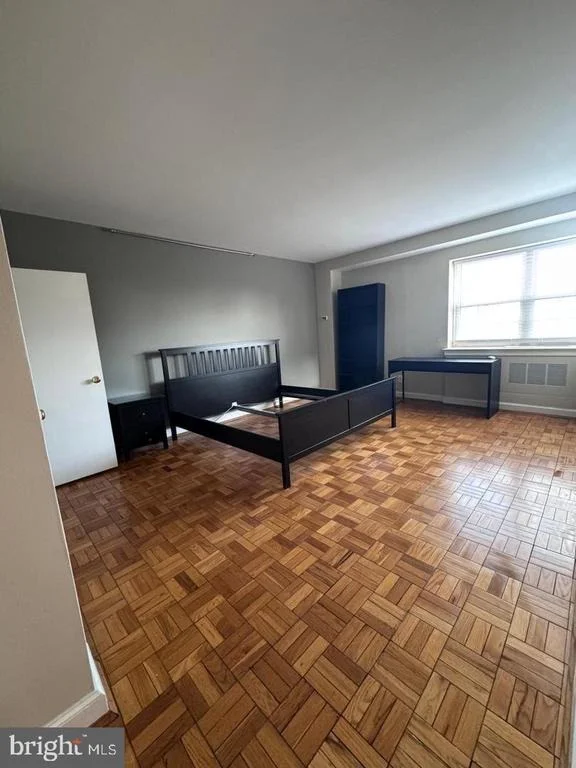Photo of Unit 708 at 3601 GREENWAY