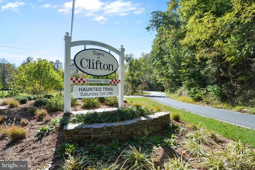 Photo of 12792 YATES FORD ROAD