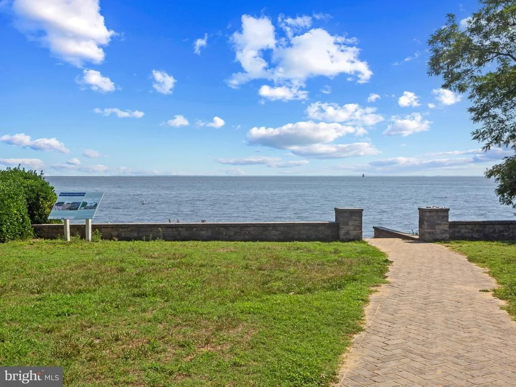 Photo of 1153 HAMPTON ROAD