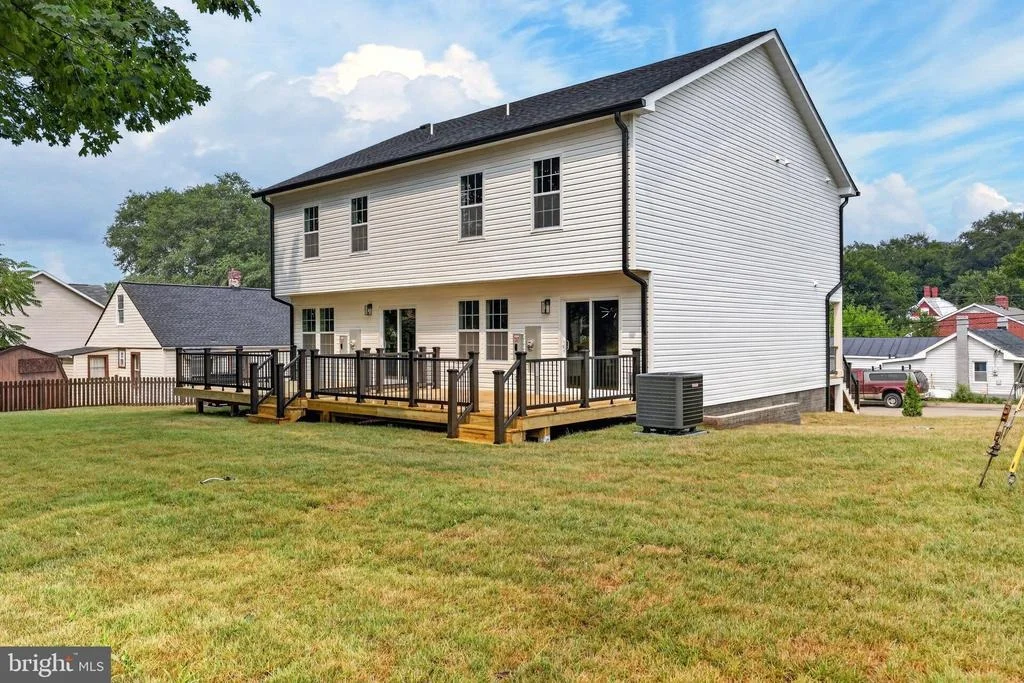 Photo of 231 MOSBY LANE