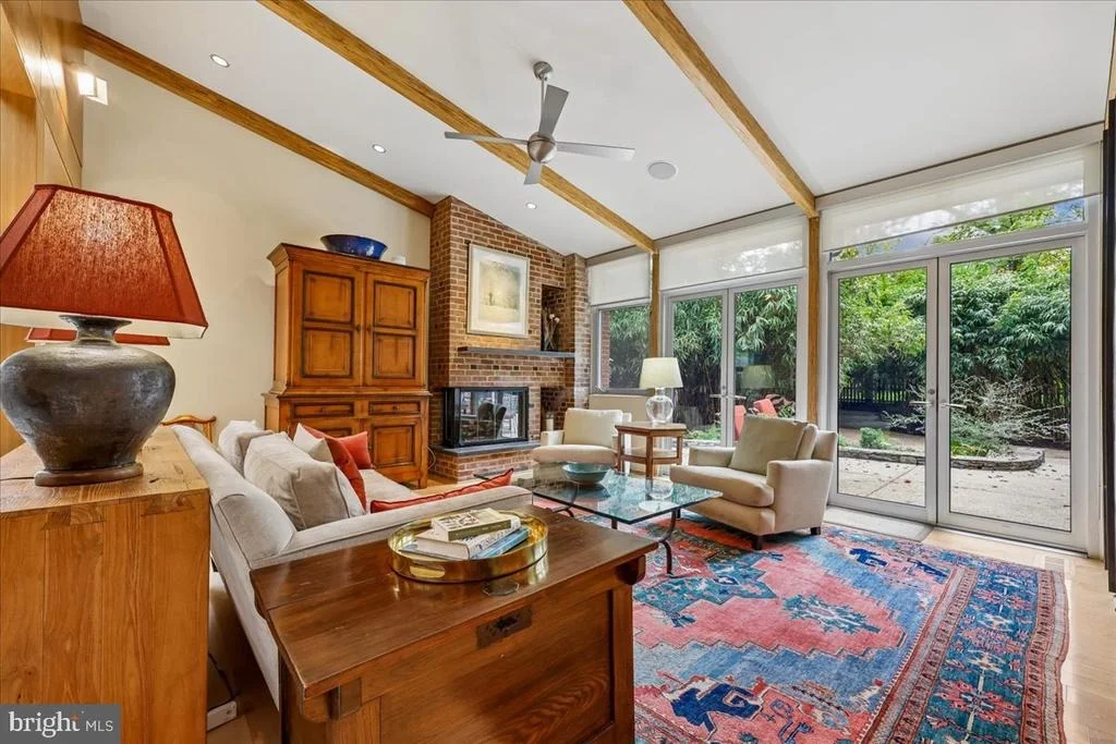 Photo of 1212 WOODSIDE PARKWAY