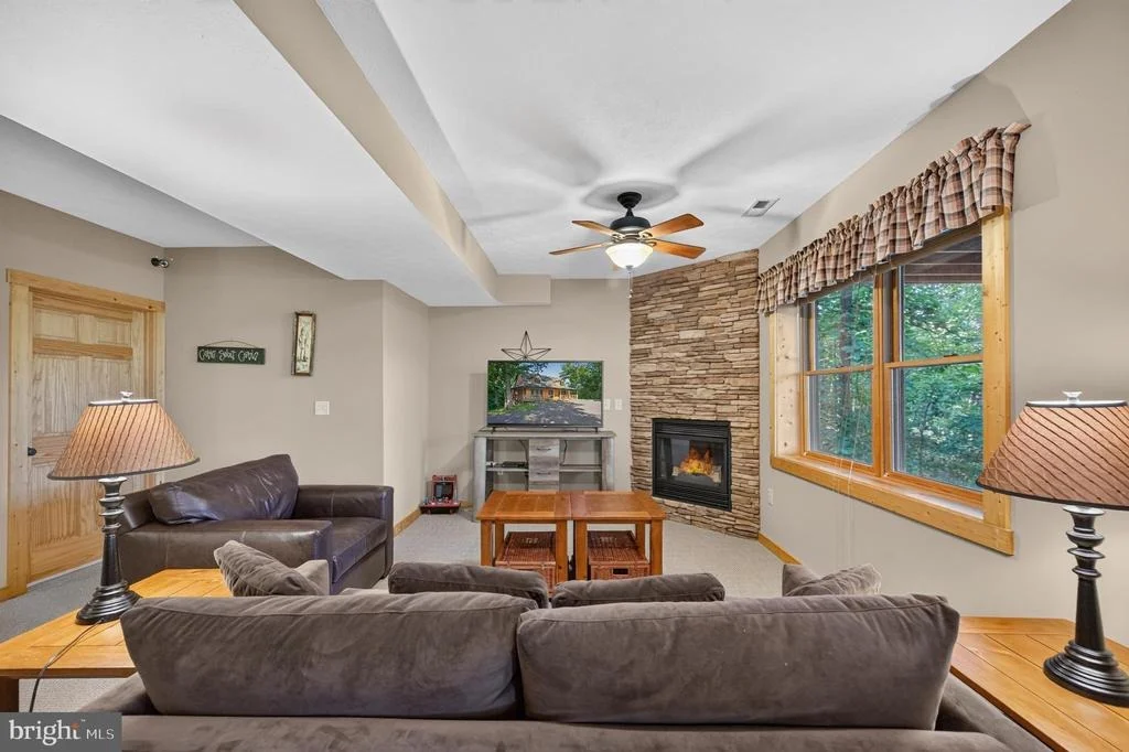 Photo of 14 VICKIE WAY
