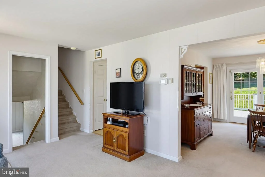 Photo of 375 SUNSHINE WAY
