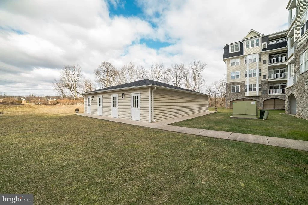 Photo of Unit 312 at 2520 WATERSIDE DRIVE