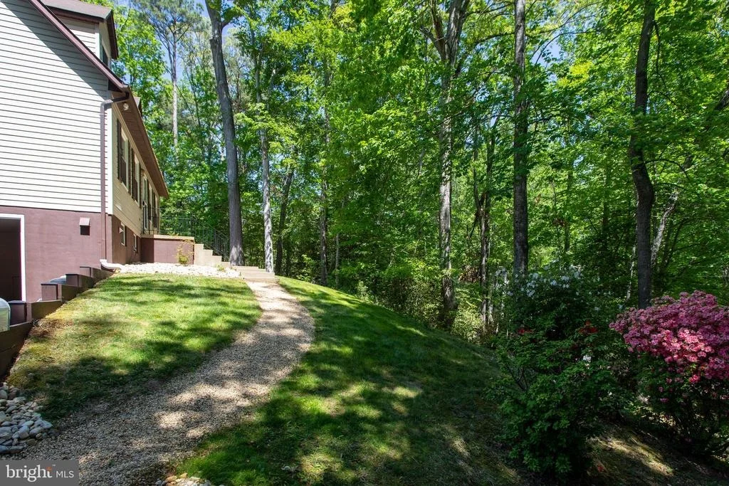 Photo of 540 THUNDERBIRD DRIVE