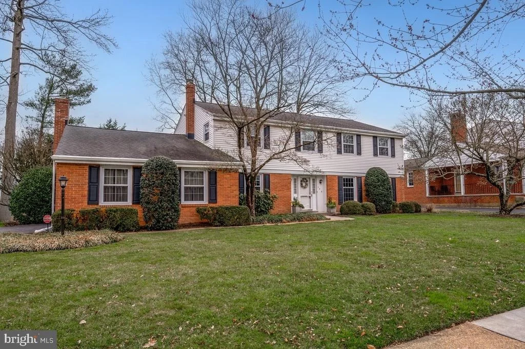 Photo of 706 BRISTOL ROAD