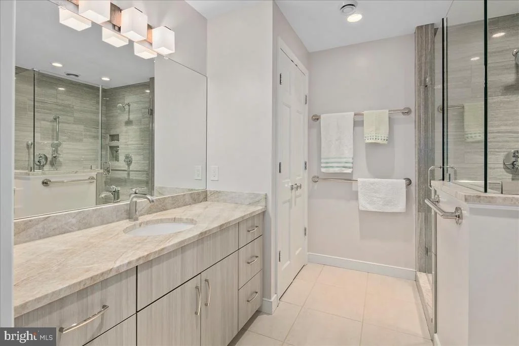 Photo of 9352 MOUNT VERNON CIRCLE