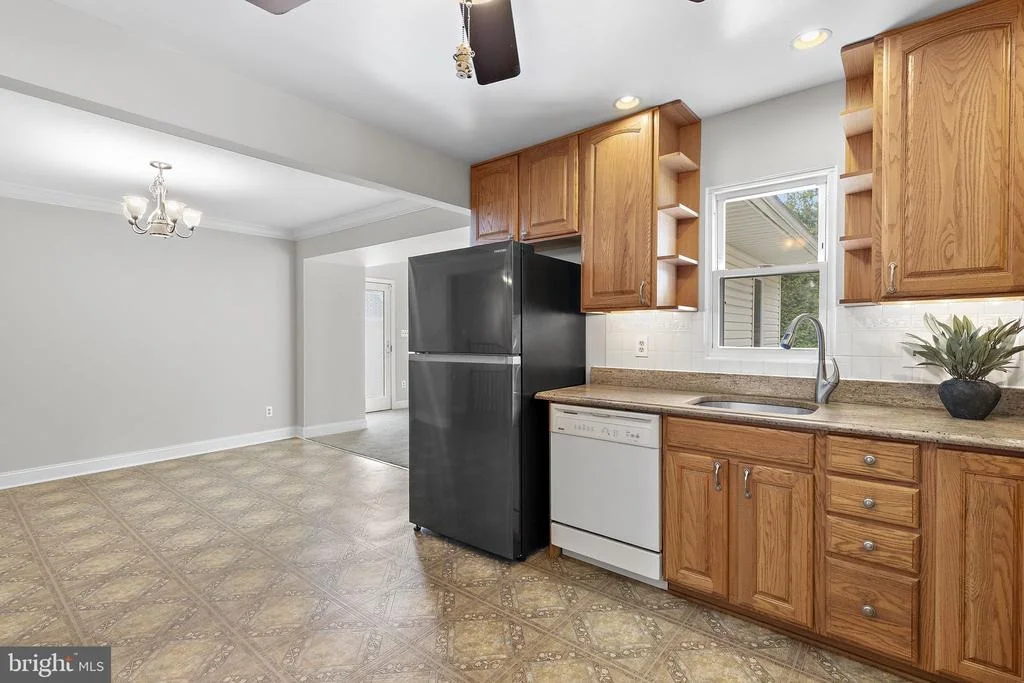Photo of 1404 RYAN ROAD