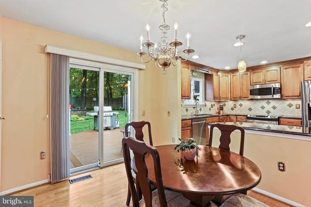 Photo of 10000 MADRONAWOOD DRIVE
