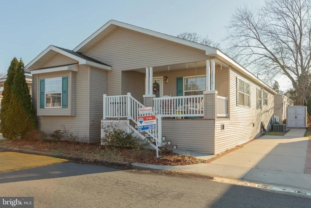 Photo of 14719 PAN AM AVENUE