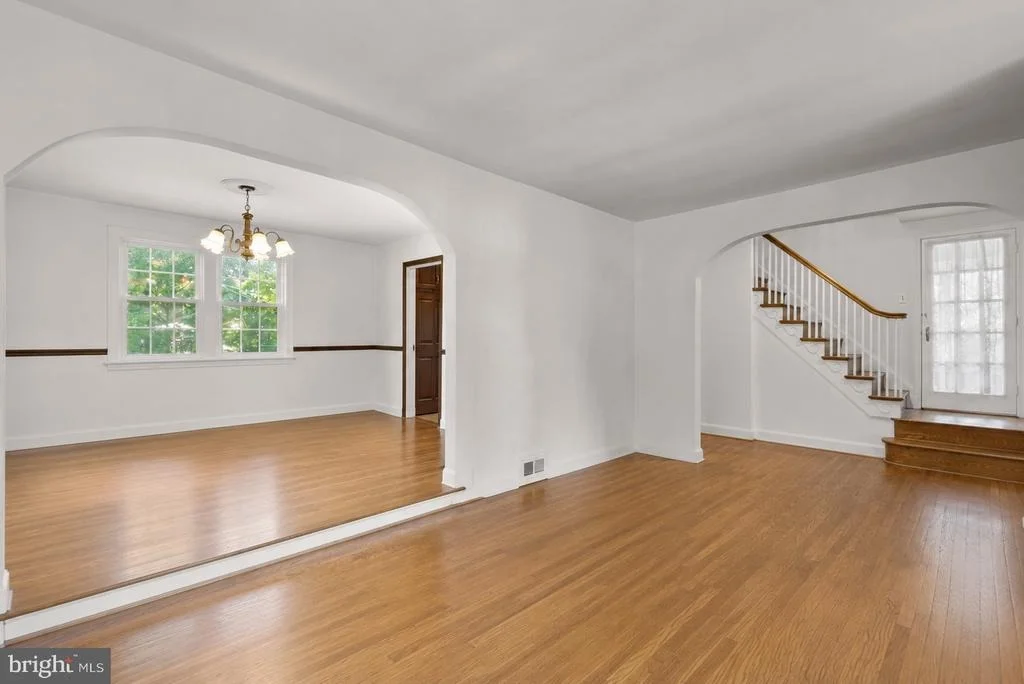 Photo of 8911 BRADFORD ROAD