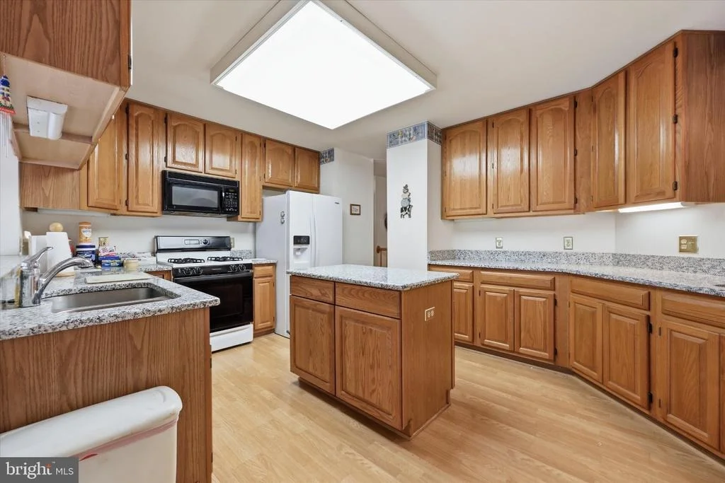 Photo of 2429 BEAR DEN ROAD