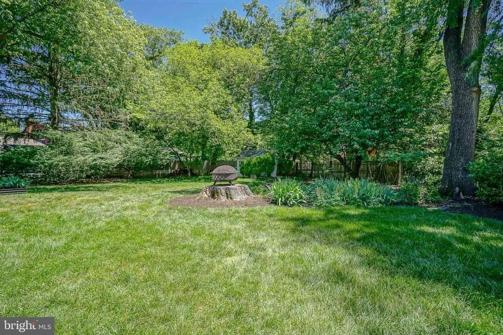 Photo of 1237 HEARTWOOD DRIVE
