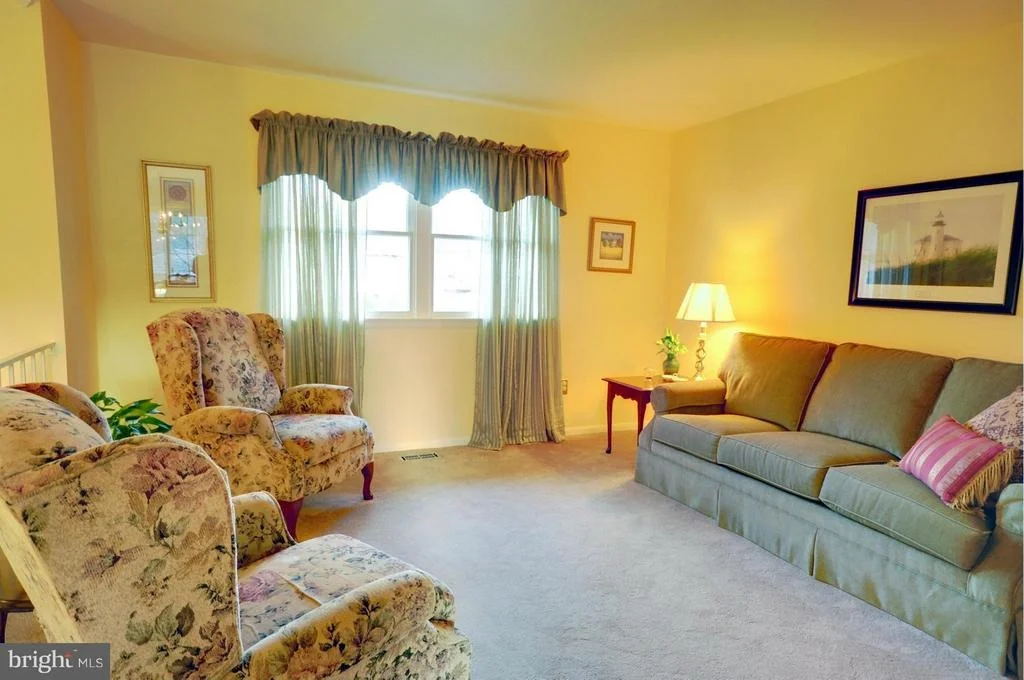 Photo of 424 WESTSIDE BOULEVARD