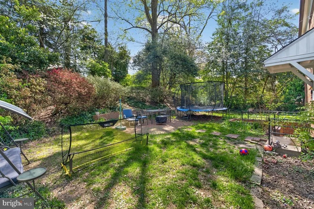 Photo of 7215 ROLLINGWOOD DRIVE