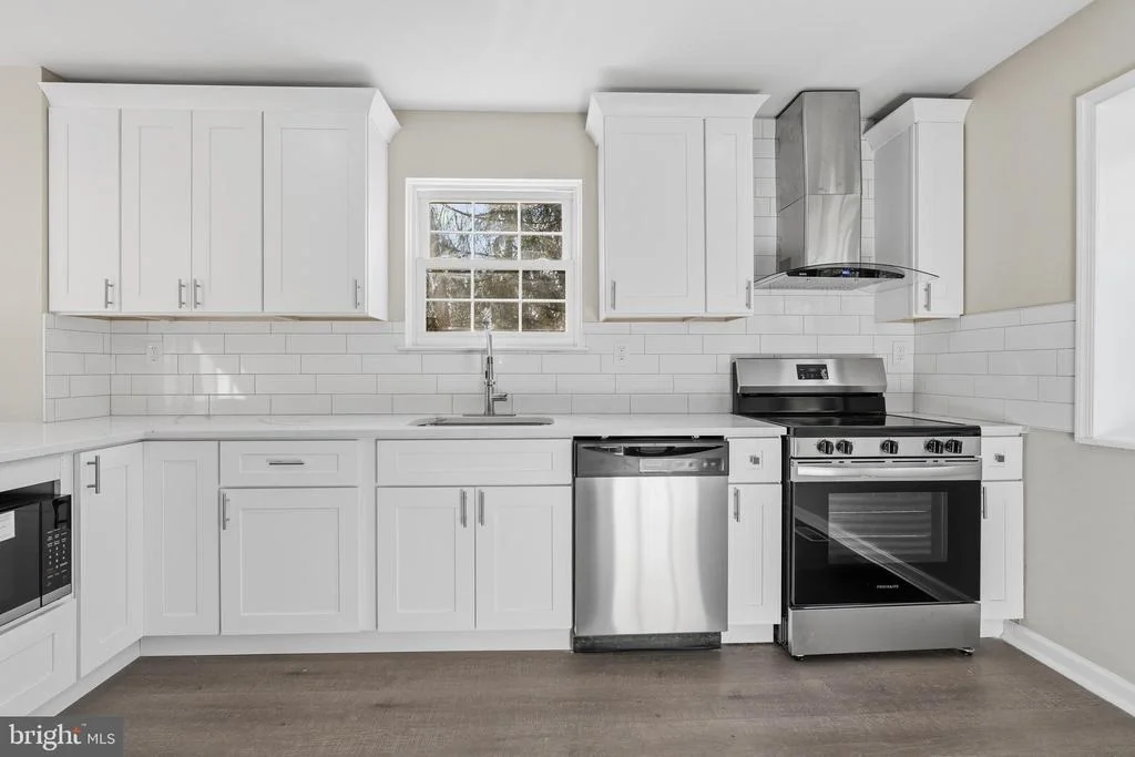Photo of 221 OAK LANE