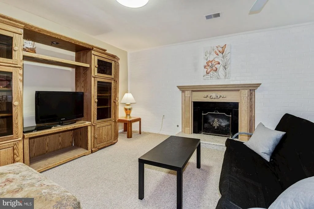 Photo of 11933 RIDERS LANE