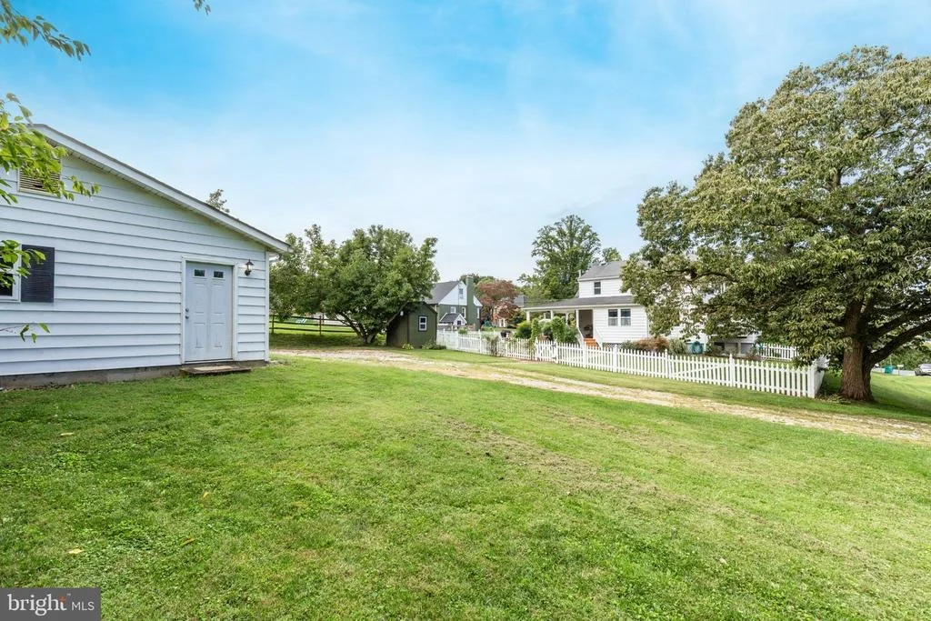 Photo of 701 LONGVIEW AVENUE