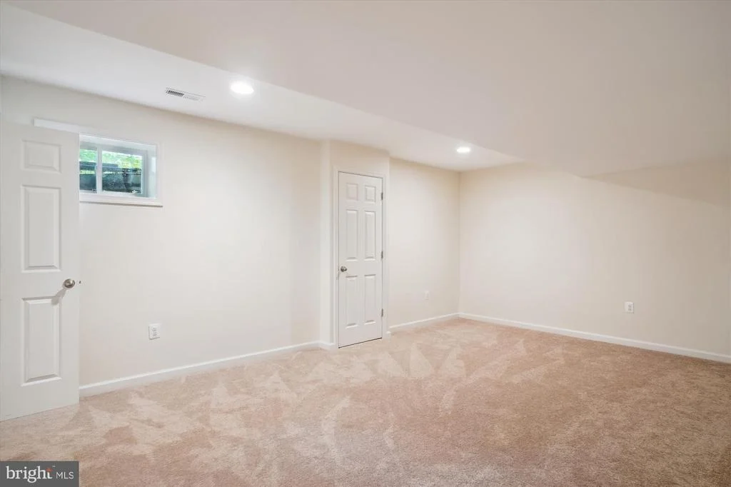 Photo of 13720 N GATE DRIVE