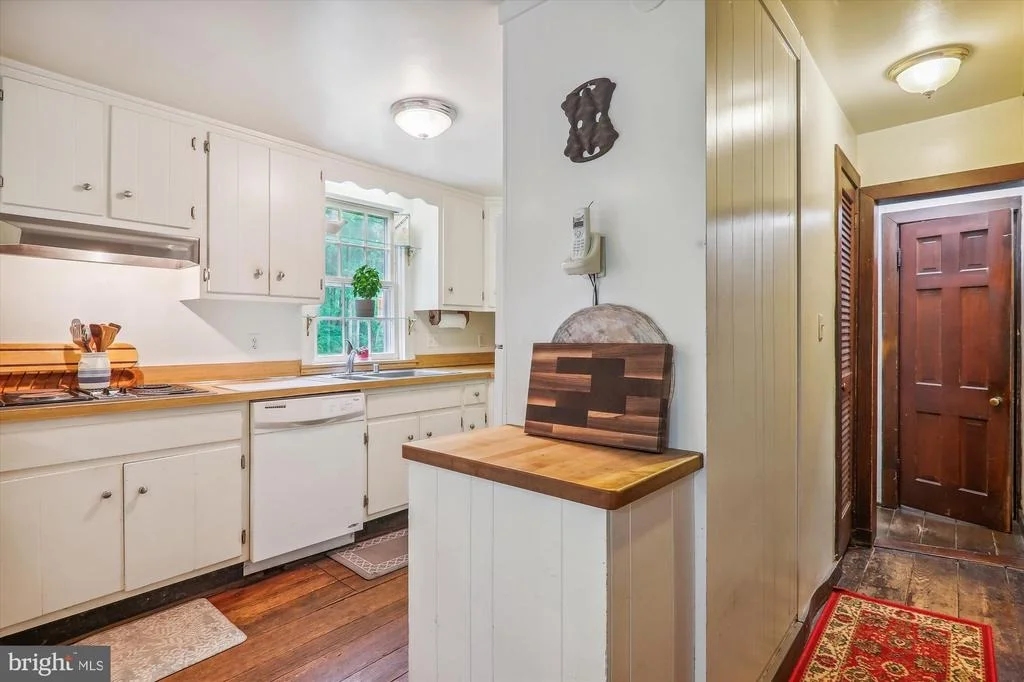 Photo of 1820 TUCKER LANE