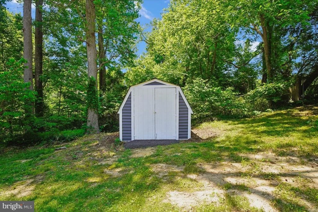 Photo of 8814 LAFAYETTE DRIVE