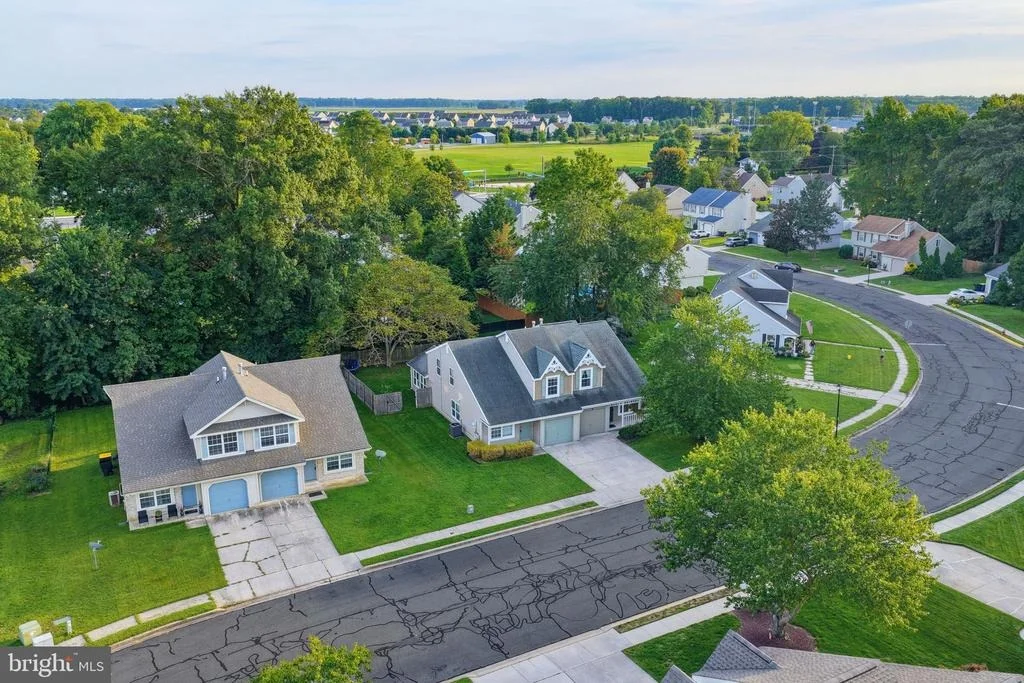Photo of 19 HEATHERFIELD WAY