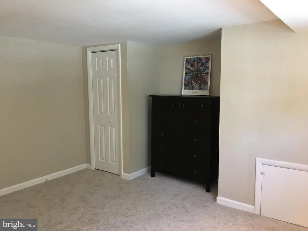 Photo of 1233 CRESTOVER ROAD