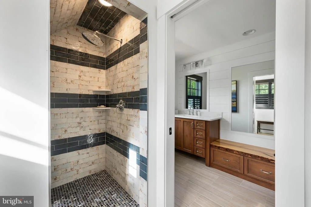 Photo of 516 SEAGULL DRIVE