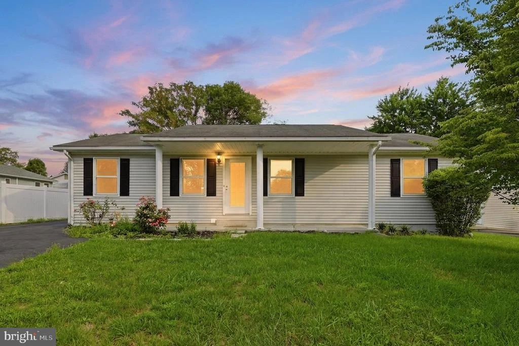 Photo of 303 HACKBERRY DRIVE