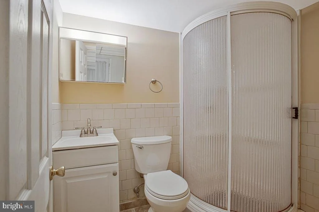 Photo of 454 MANOR ROAD