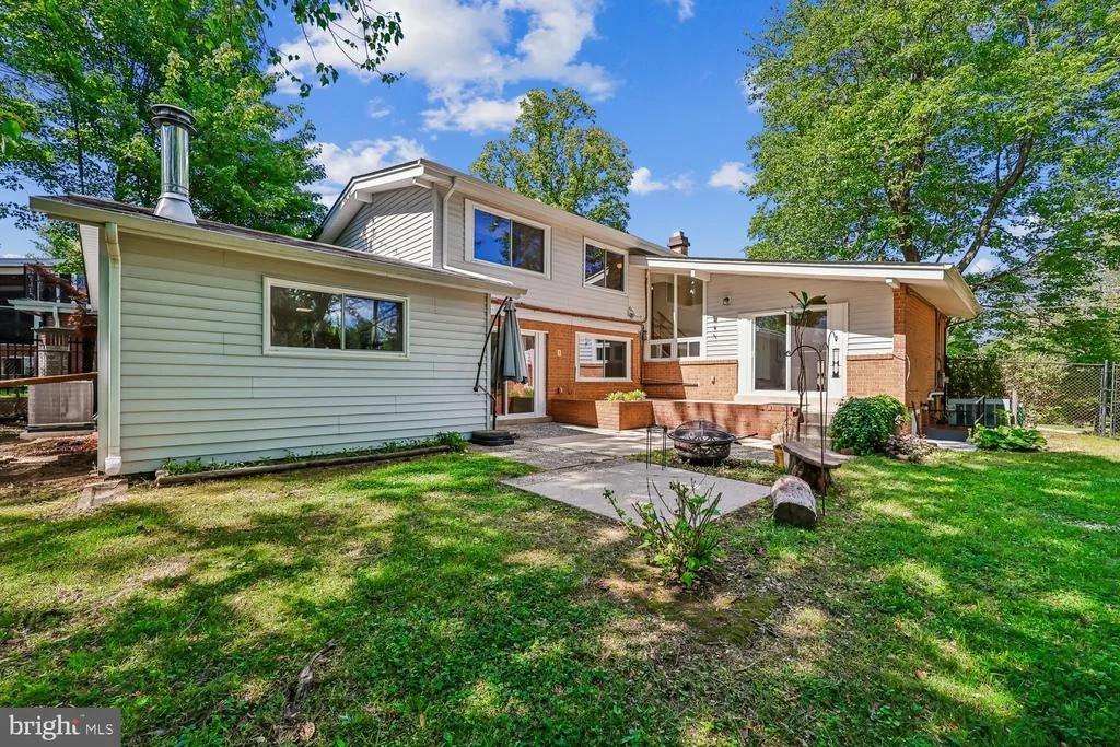 Photo of 300 GILSAN COURT