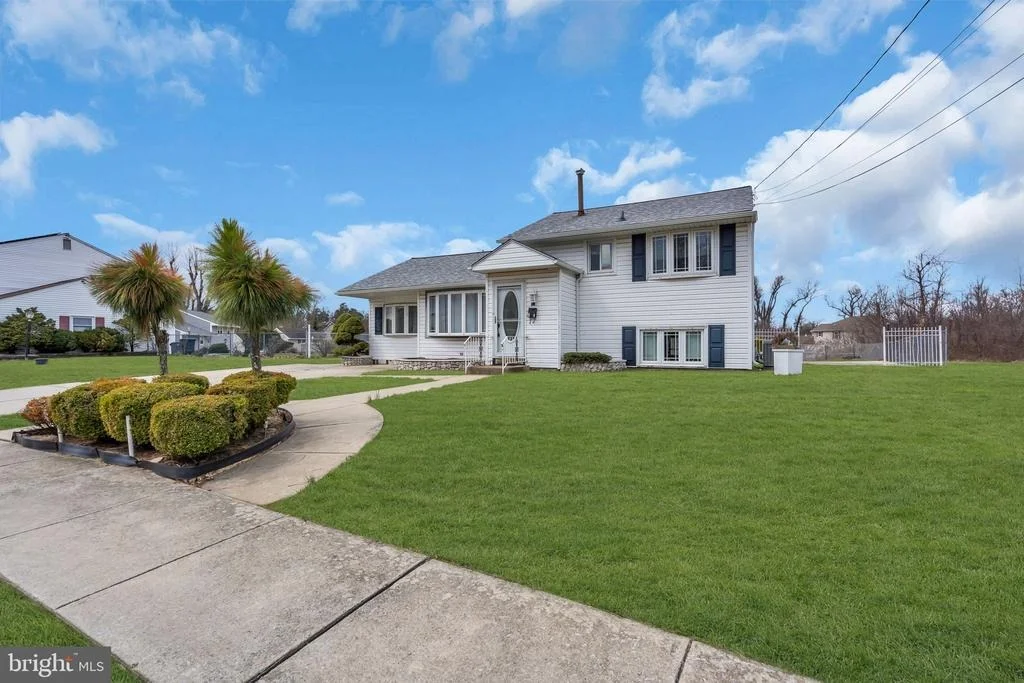 Photo of 103 CARVER DRIVE
