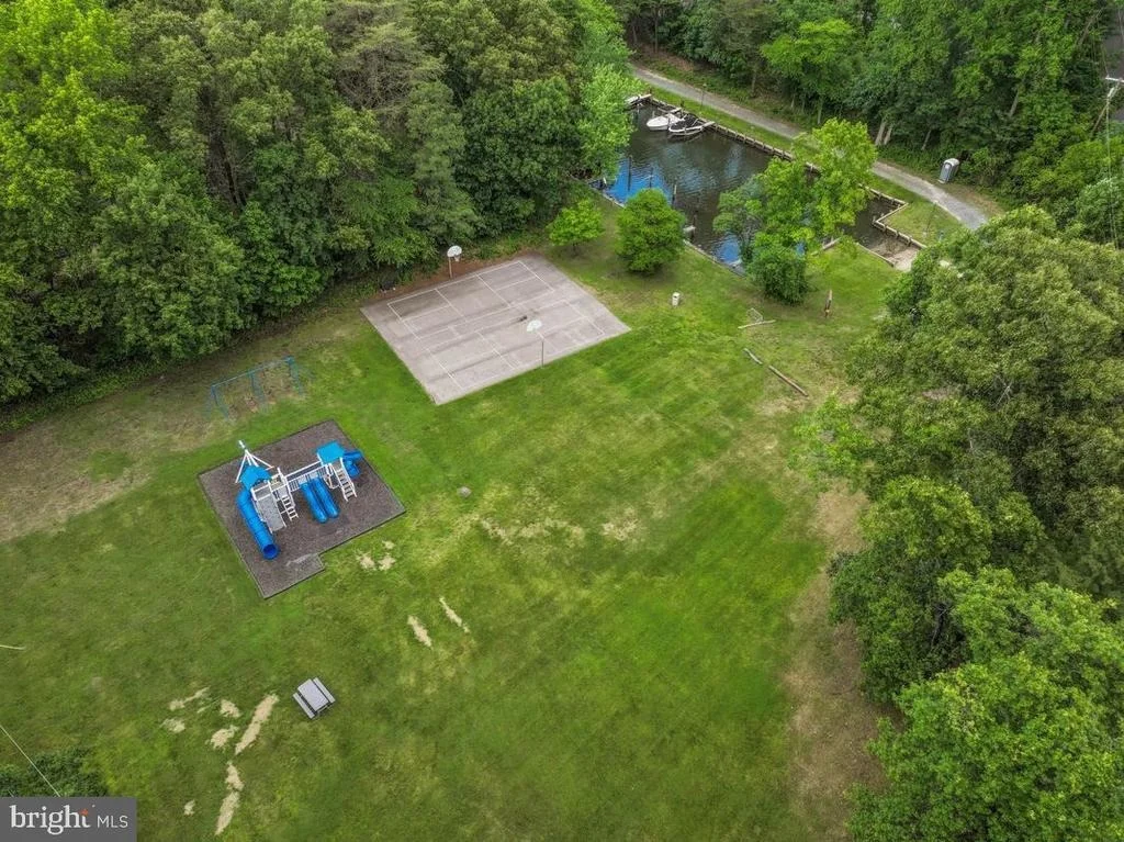 Photo of 421 EDGEWATER ROAD