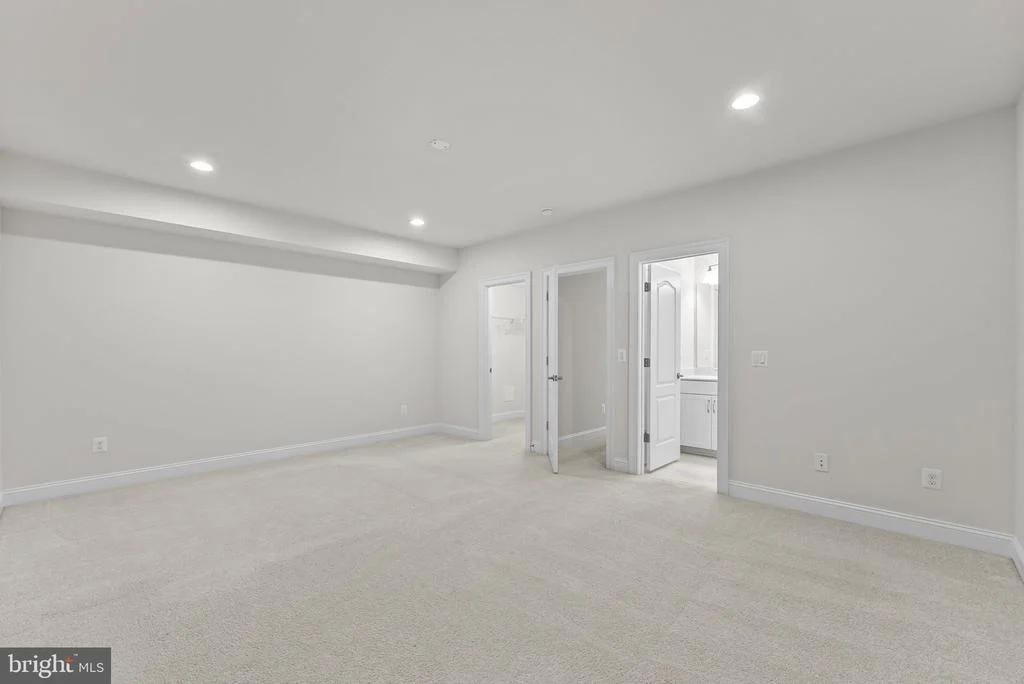Photo of 23754 KILKERRAN DRIVE