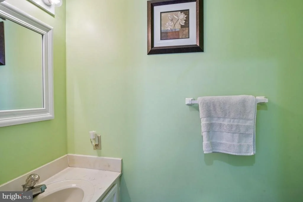 Photo of 1638 MIDLAND ROAD