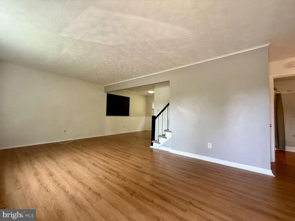 Photo of 8 CONNELL CIRCLE