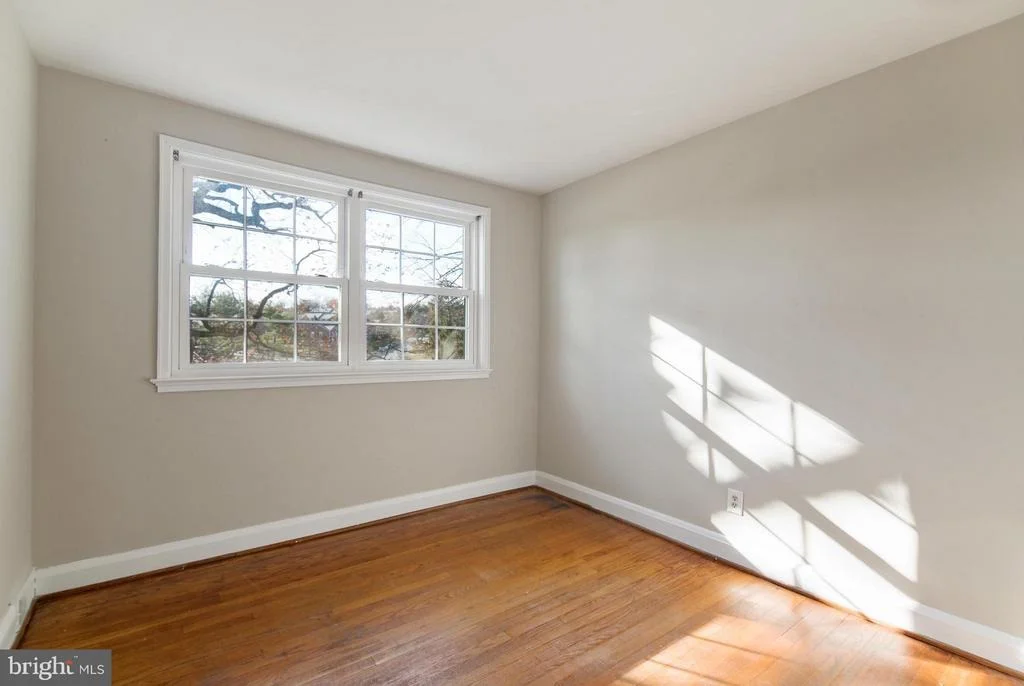 Photo of 3900 DEEPWOOD ROAD