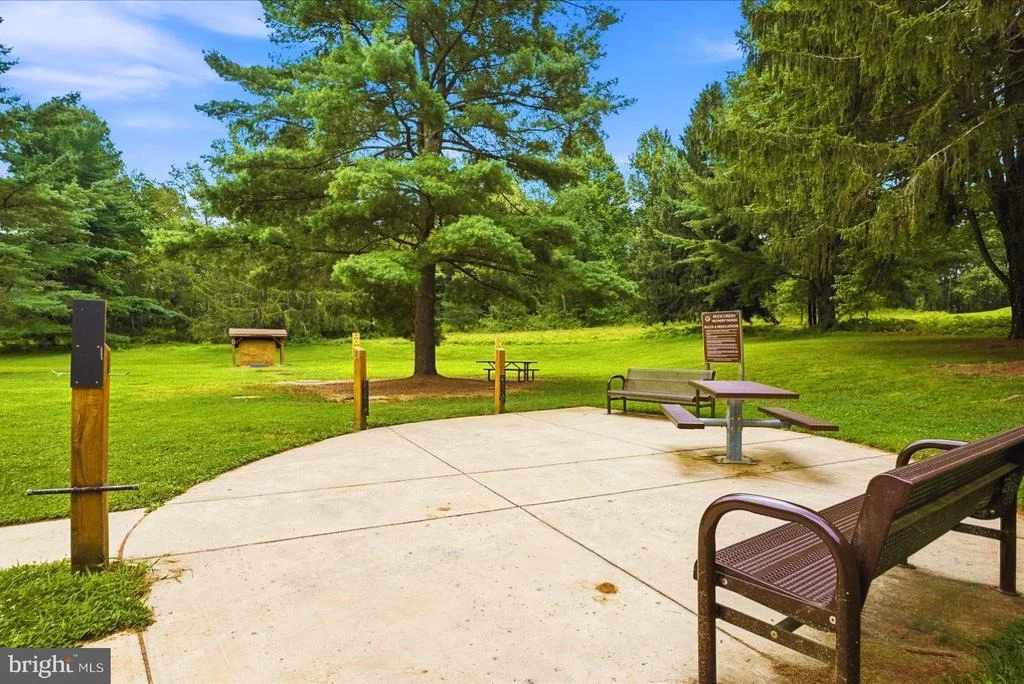 Photo of 5904 MUNCASTER MILL ROAD