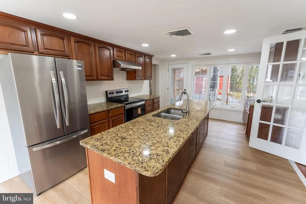 Photo of 227 PINEHURST AVENUE
