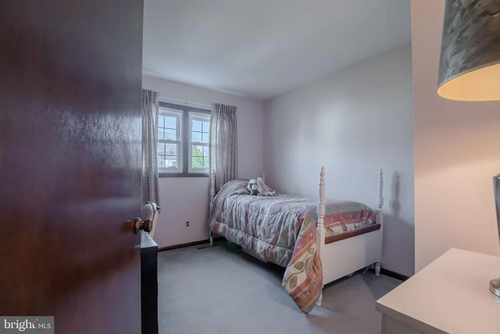 Photo of 25 CHARRING LANE