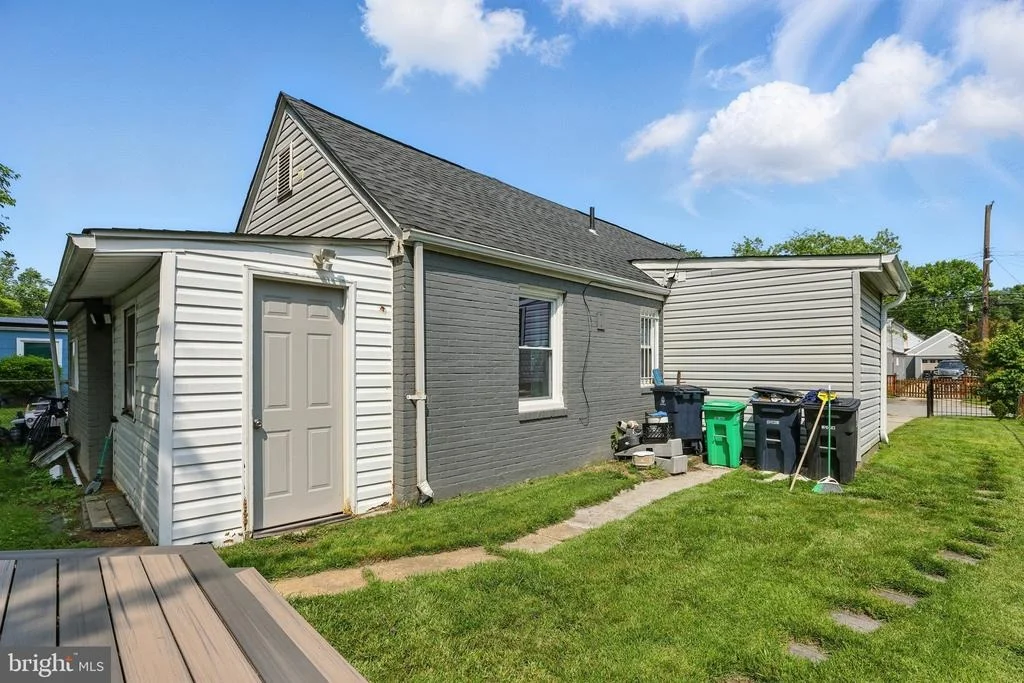 Photo of 6836 STANDISH DRIVE