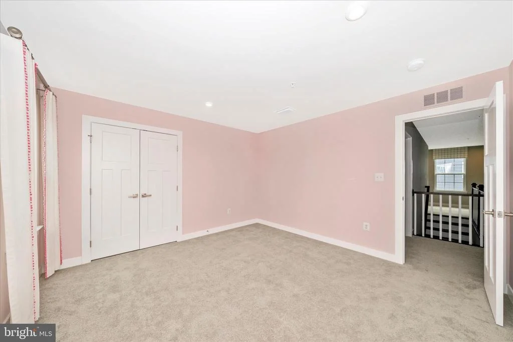Photo of 904 MIDBROOK LN LANE