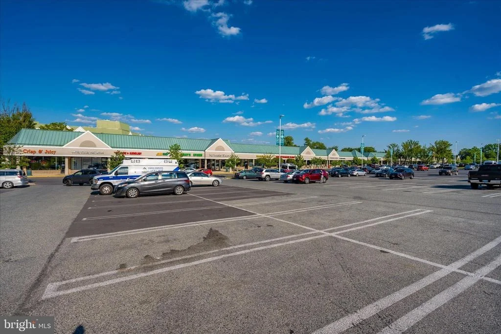 Photo of Unit 309 at 14809 PENNFIELD CIRCLE