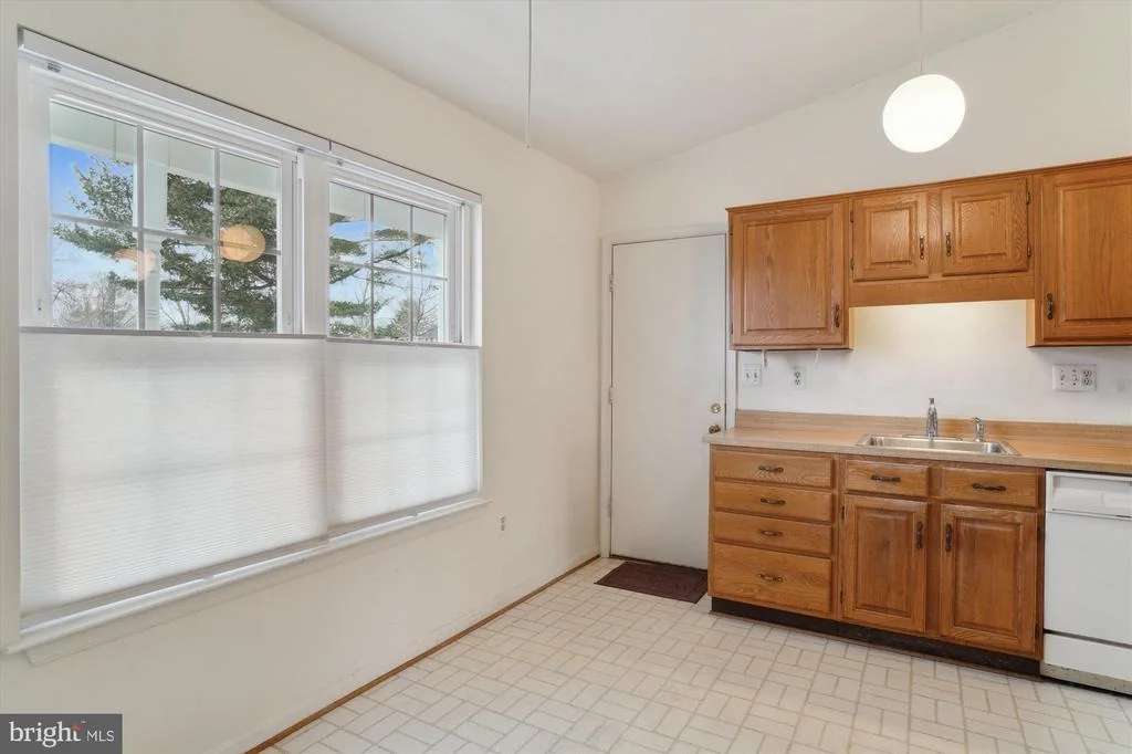 Photo of 19005 HIGH POINT DRIVE