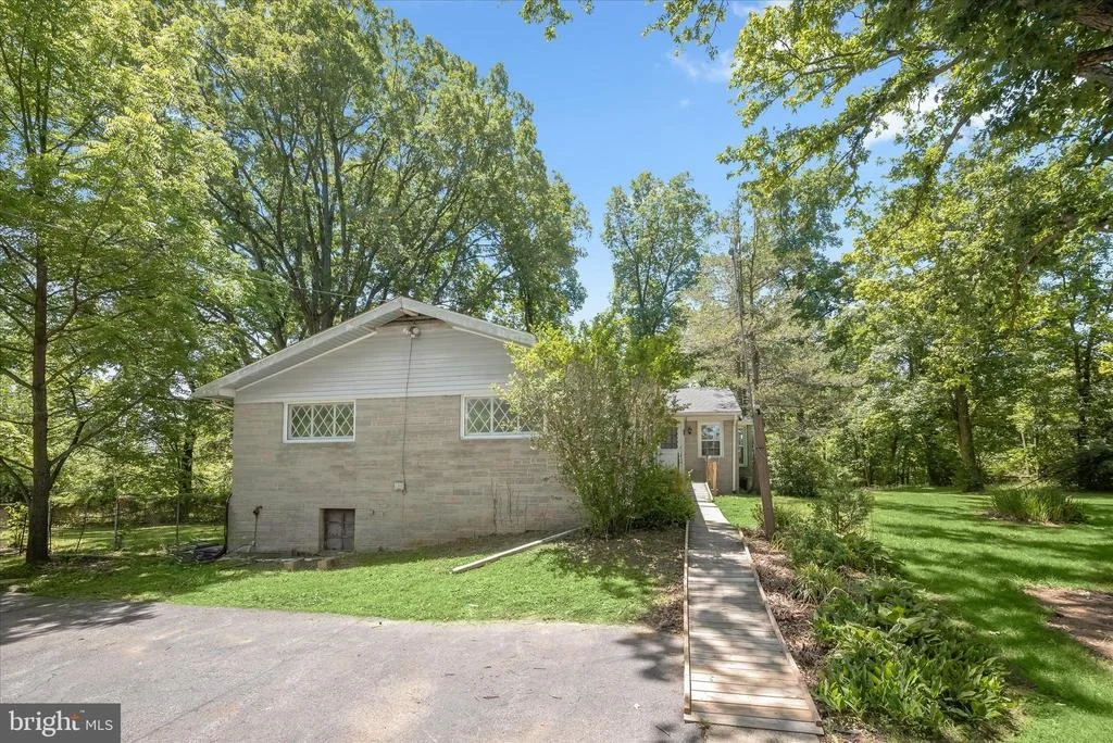 Photo of 9915 MASSER ROAD