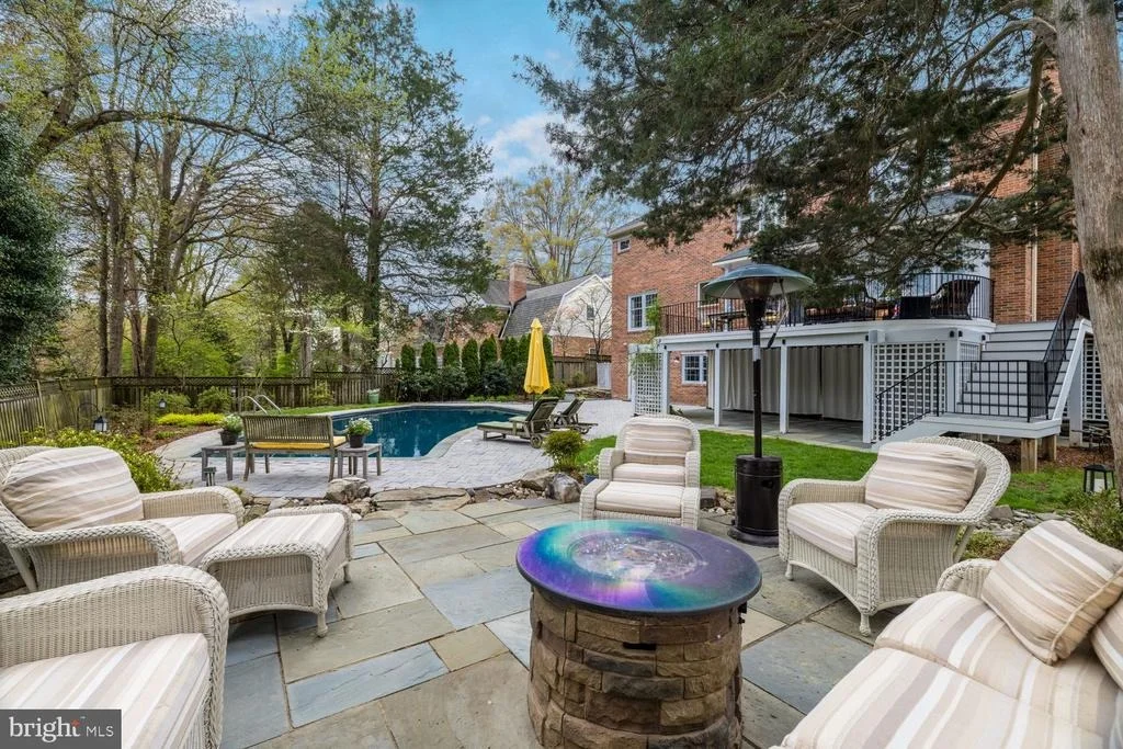 Photo of 1205 SUFFIELD DRIVE