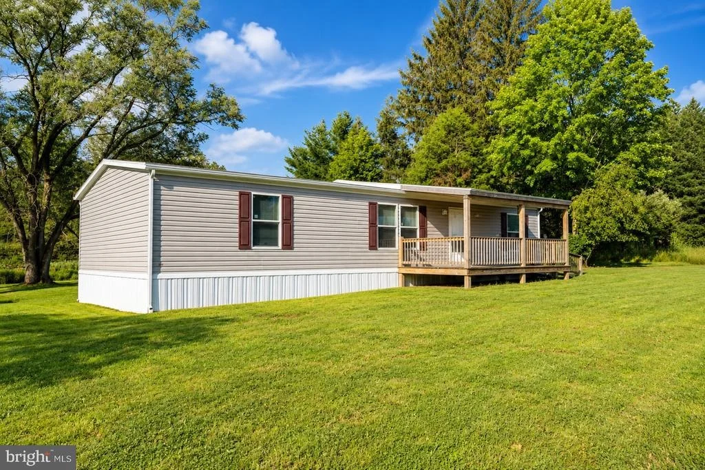 Photo of 635 DENNETT ROAD