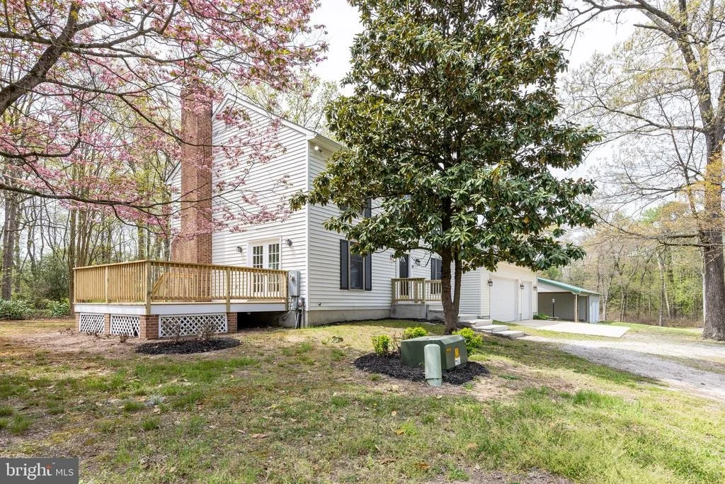 Photo of 525 UPTON ROAD