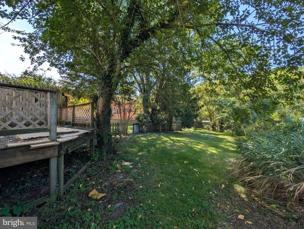 Photo of 6090 FALLS ROAD
