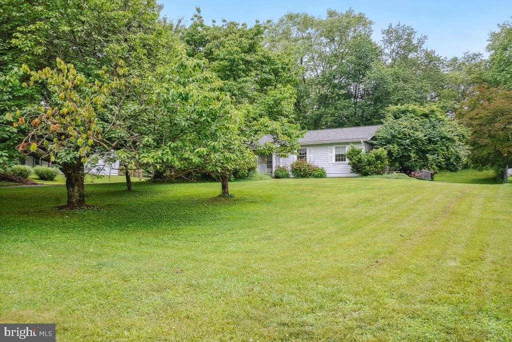 Photo of 17916 MUNCASTER ROAD